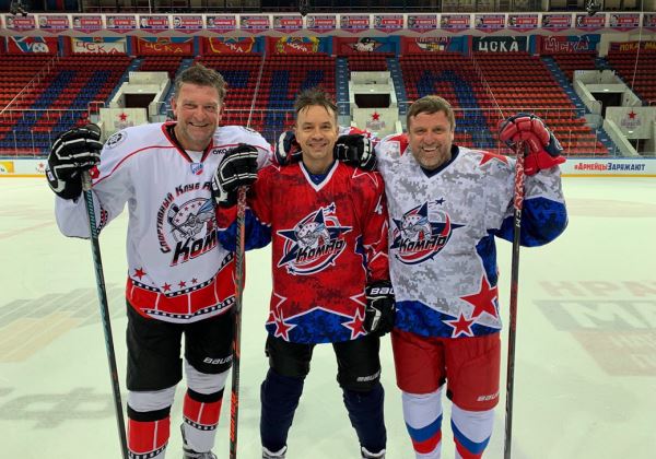 Алексей Серов: «Хоккейную форму всегда вожу с собой» 